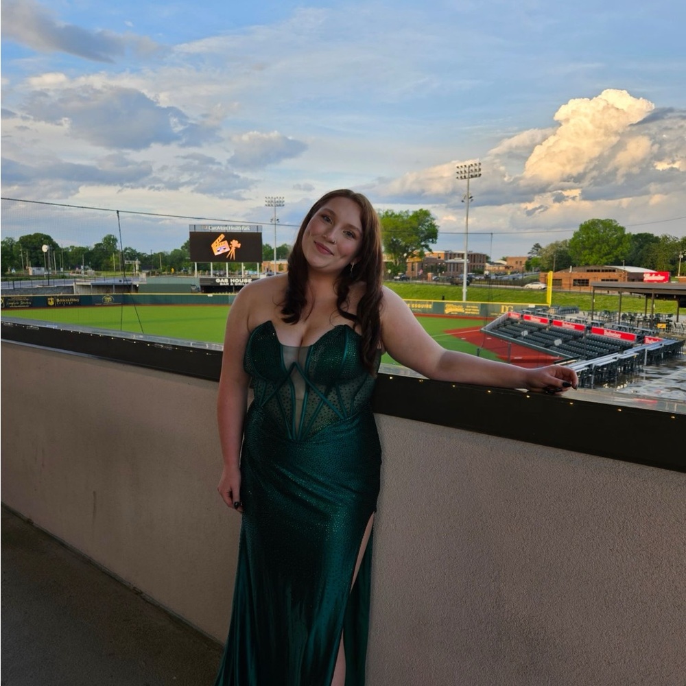 Elegant Green Evening Gown